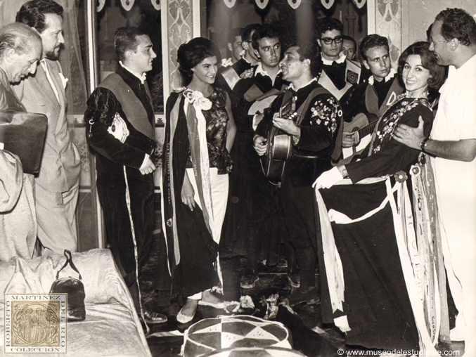 Nombramiento de Madrina de Honor de la Tuna de Medicina de Madrid a la coregrafa Janine Charrat