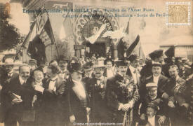 Congreso Internacional de los Estudiantes. Salida del Pabelln de "l'Amer Picon" en la Exposicin Colonial