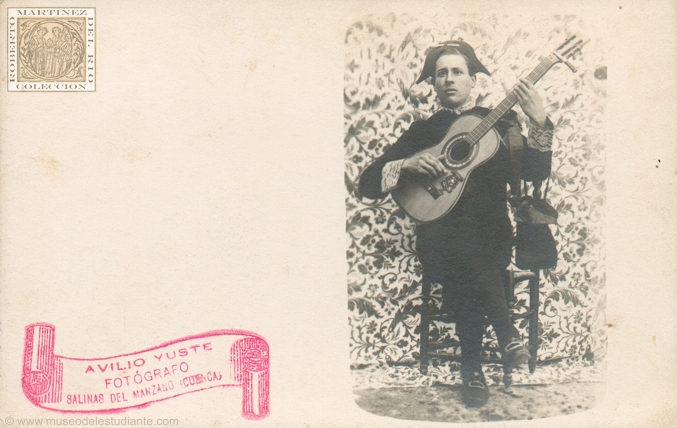 A tuno of Cuenca with guitar