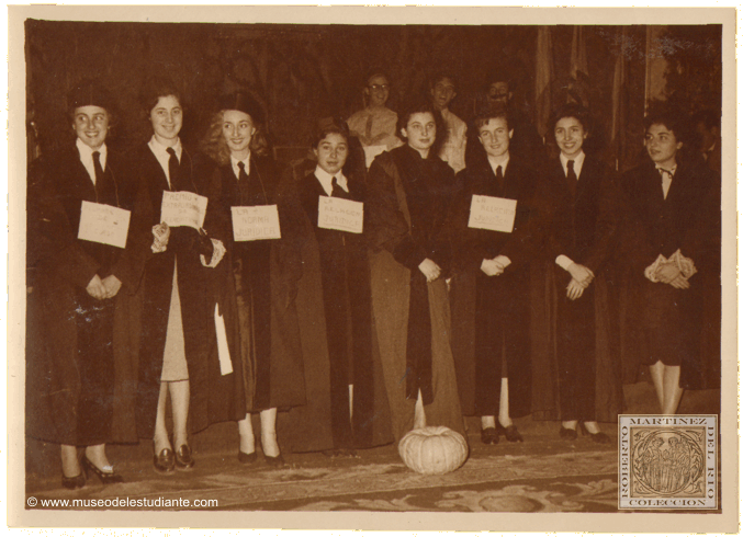 Las chicas del teatro universitario