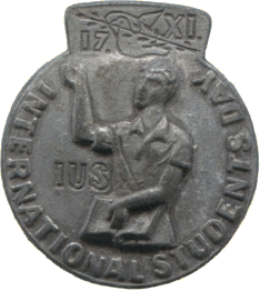 Insignia del Da Internacional del Estudiante