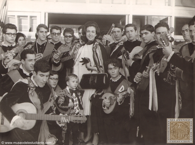 Amparo Rivelles with La Tuna