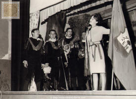 Rocío Durcal sings with the Tuna for the patients of Leprosaria of Trillo